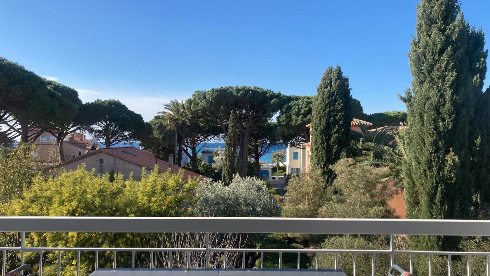 Mer & Relax - Parking - Wifi - Terrasse - Mer Saint-Cyr-sur-Mer Luaran gambar