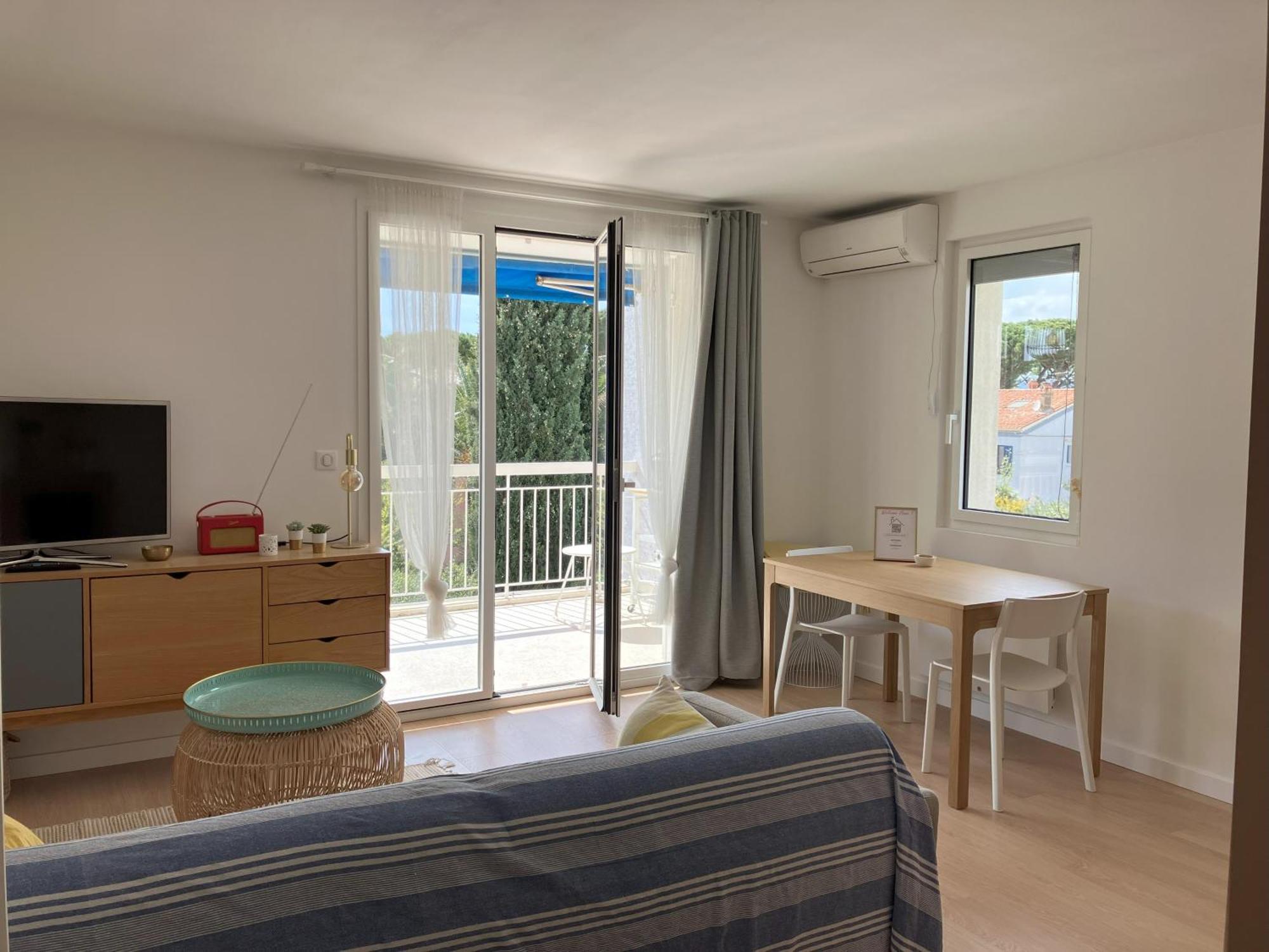 Mer & Relax - Parking - Wifi - Terrasse - Mer Saint-Cyr-sur-Mer Luaran gambar